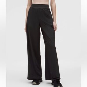 🍋lululemon Swift High-Rise Wide-Leg Pant Logo Waistband 10 Like New!